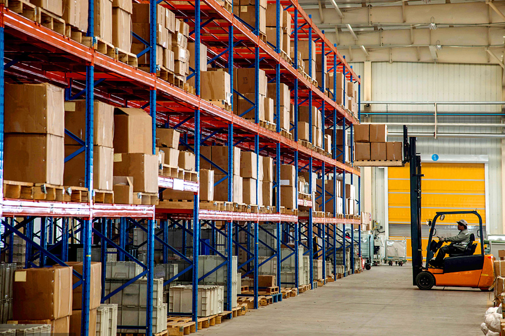 擁有完備的物流服務(wù)特種資質(zhì)：