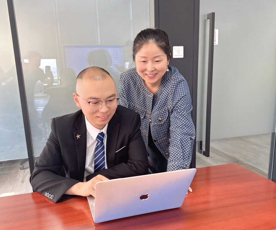 1718788356293786.jpg 劉胡照片.JPG